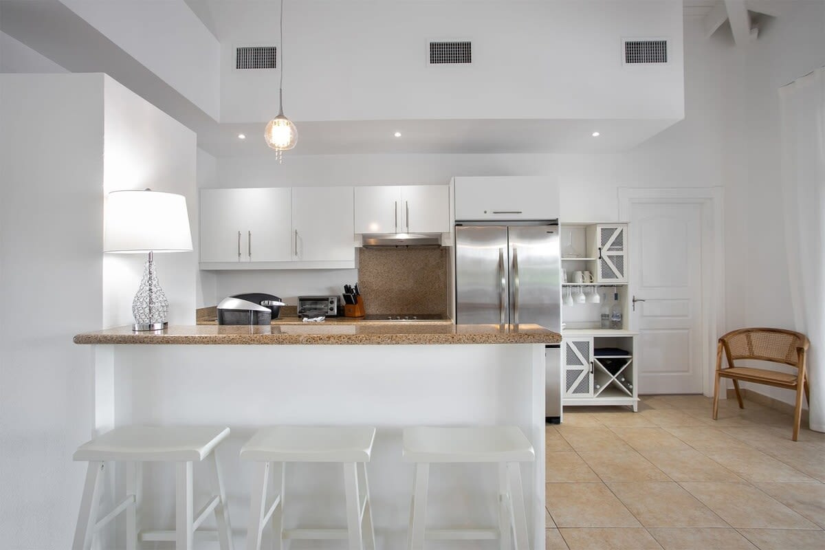 Marina 360, Top-Floor Waterfront Condo at Porto Cupecoy - Photo 11