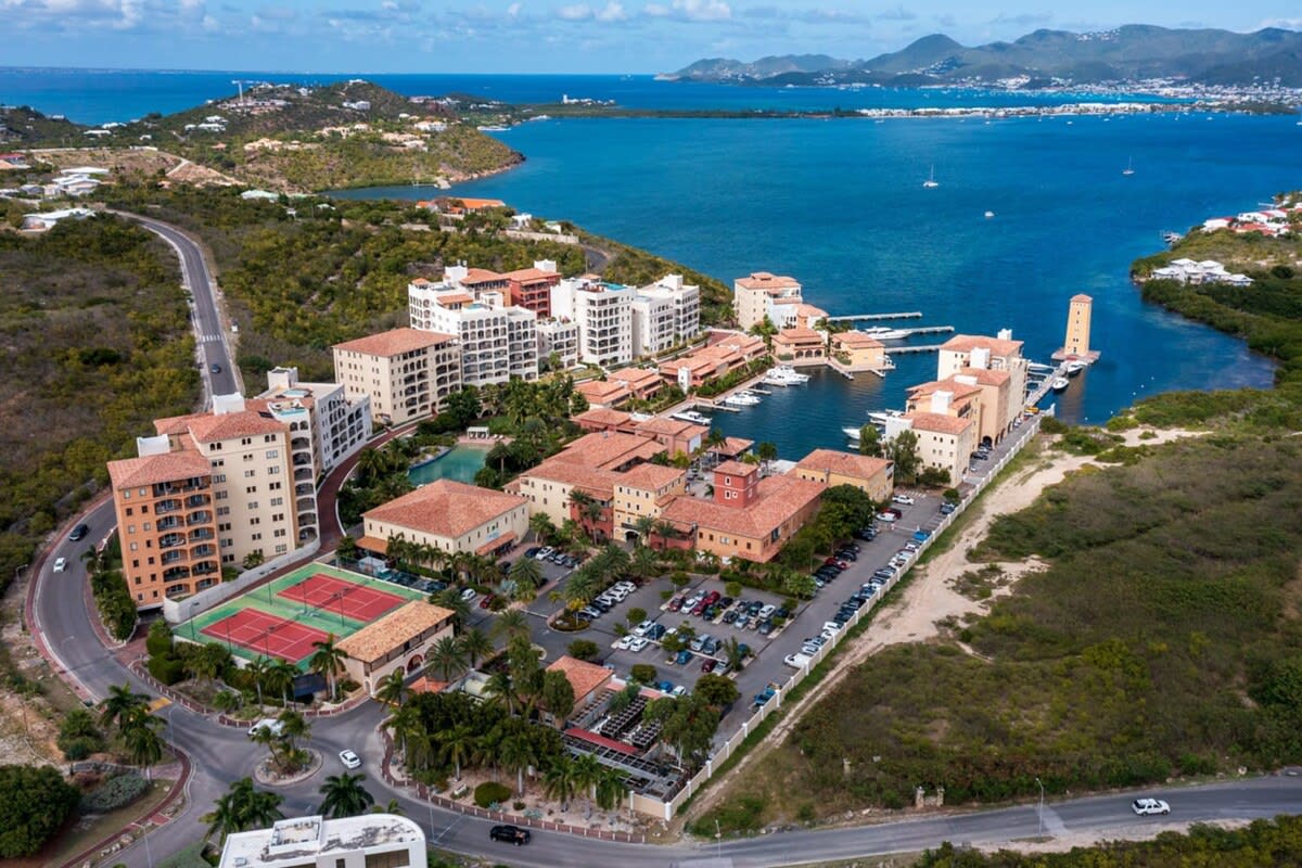 Marina 360, Top-Floor Waterfront Condo at Porto Cupecoy - Photo 16