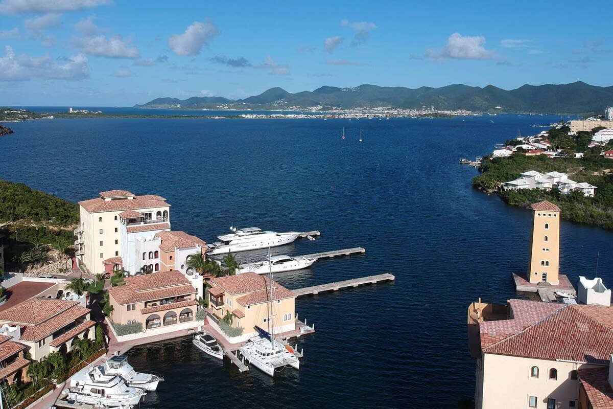 Marina 360, Top-Floor Waterfront Condo at Porto Cupecoy - Photo 17