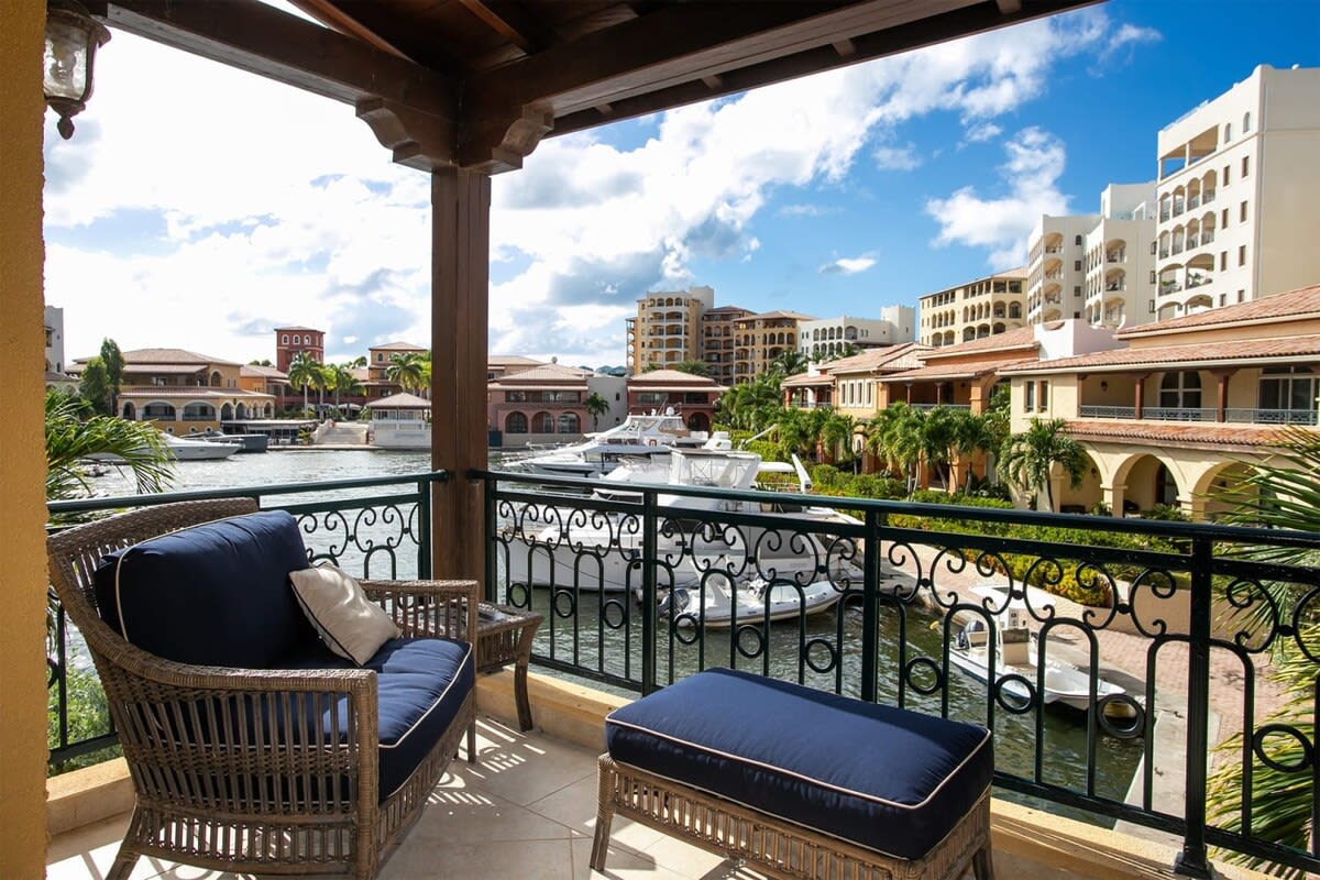 Marina 360, Top-Floor Waterfront Condo at Porto Cupecoy - Photo 18