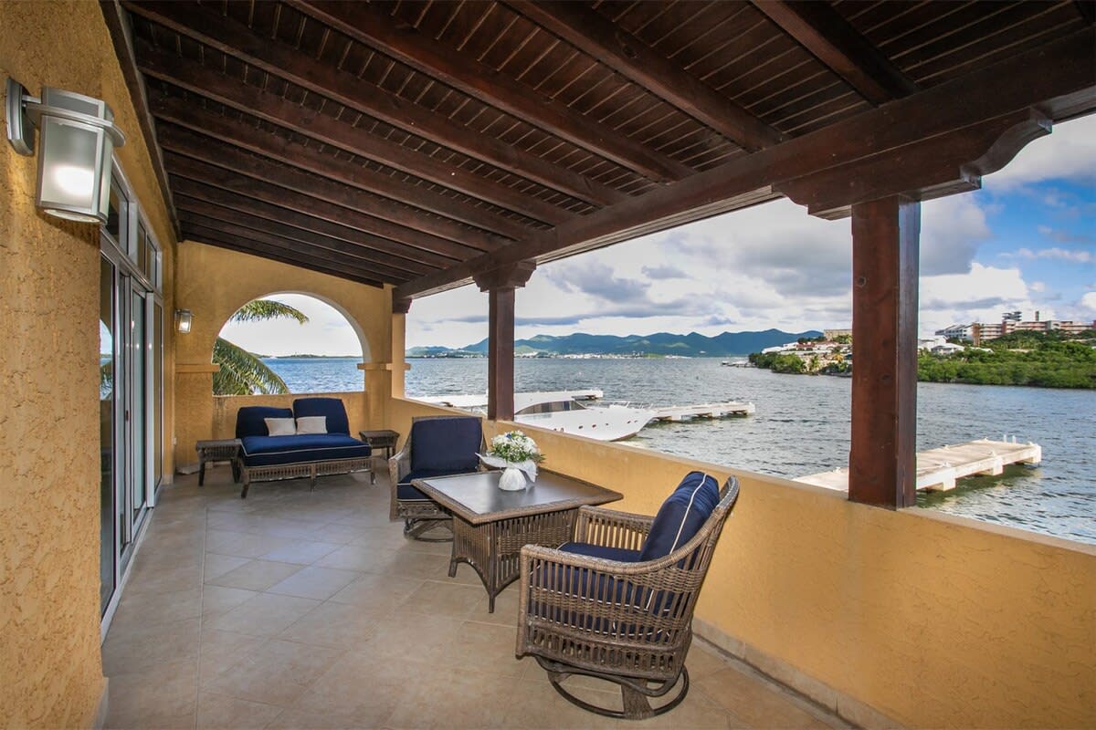 Marina 360, Top-Floor Waterfront Condo at Porto Cupecoy - Photo 19