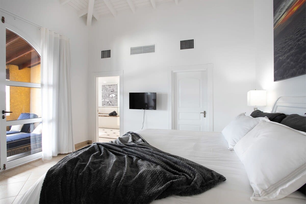 Marina 360, Top-Floor Waterfront Condo at Porto Cupecoy - Photo 22