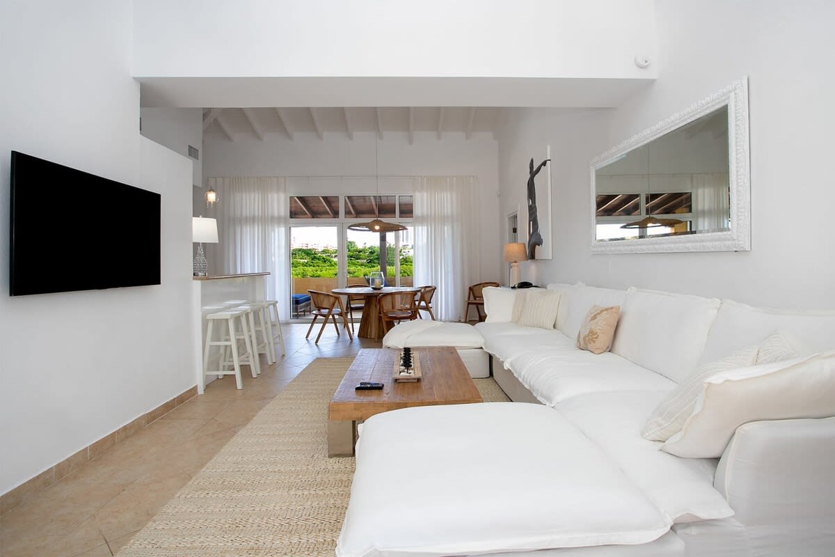 Marina 360, Top-Floor Waterfront Condo at Porto Cupecoy Gallery 2