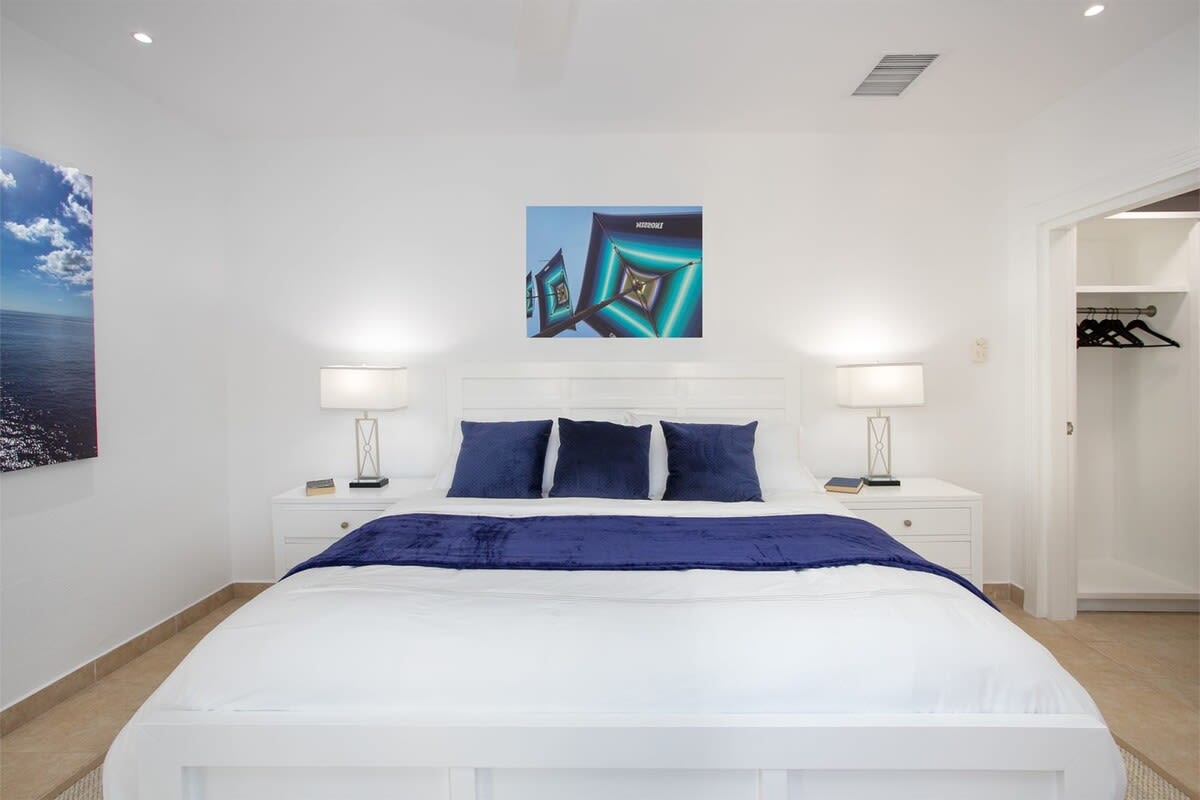Marina 360, Top-Floor Waterfront Condo at Porto Cupecoy - Photo 30