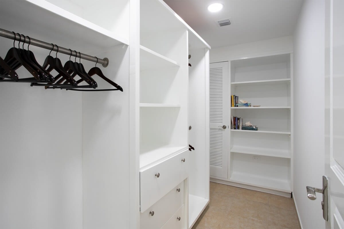 Marina 360, Top-Floor Waterfront Condo at Porto Cupecoy - Photo 33