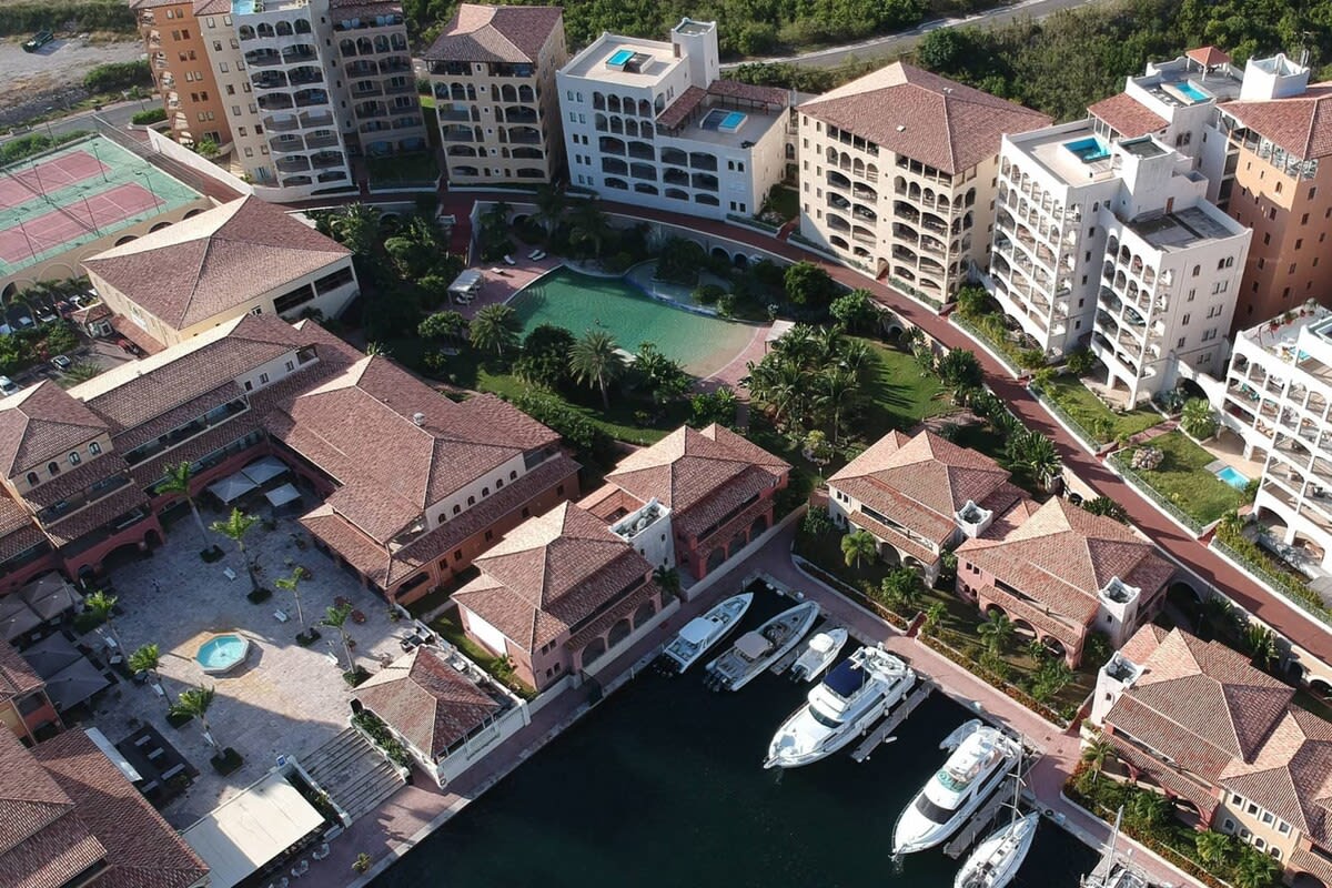 Marina 360, Top-Floor Waterfront Condo at Porto Cupecoy - Photo 39