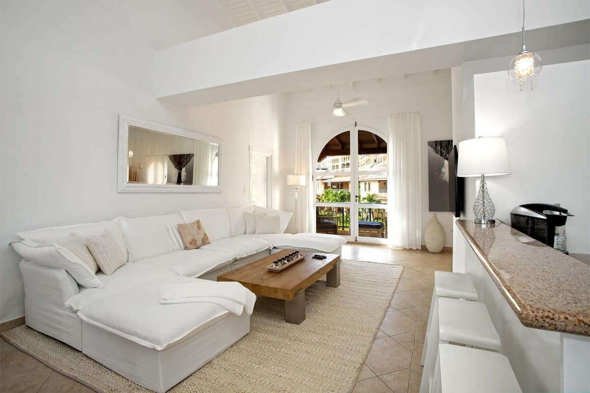 Marina 360, Top-Floor Waterfront Condo at Porto Cupecoy Gallery 3