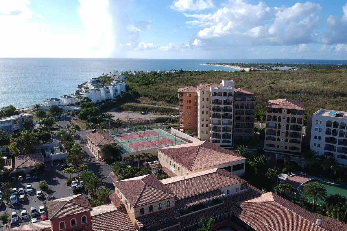 Marina 360, Top-Floor Waterfront Condo at Porto Cupecoy - Photo 40