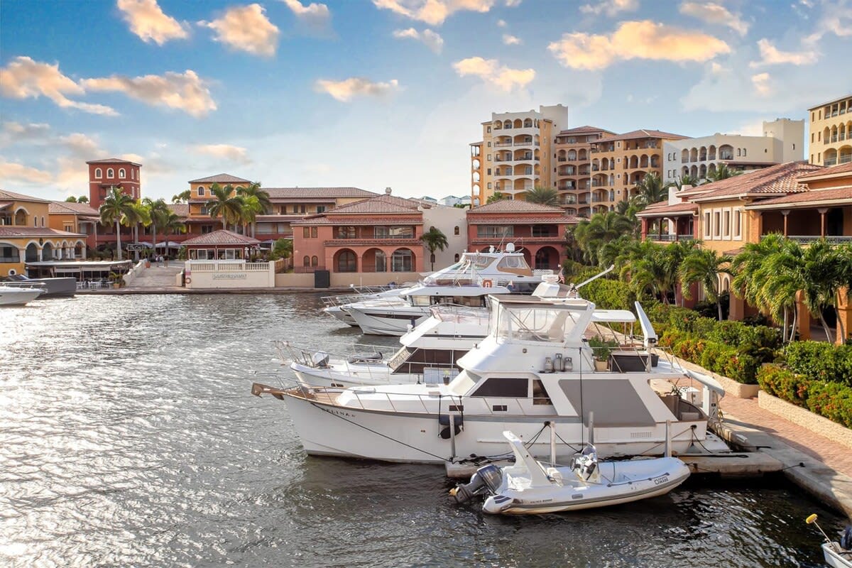 Marina 360, Top-Floor Waterfront Condo at Porto Cupecoy - Photo 41