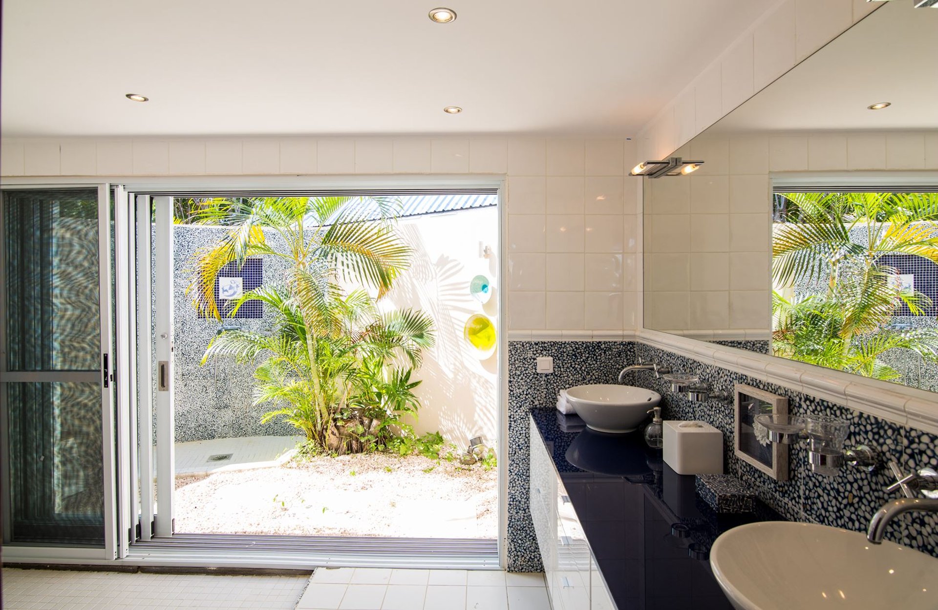 Mes Amis, A 13-Bedroom Cliff-Top Estate in Les Terres Basses - Photo 42