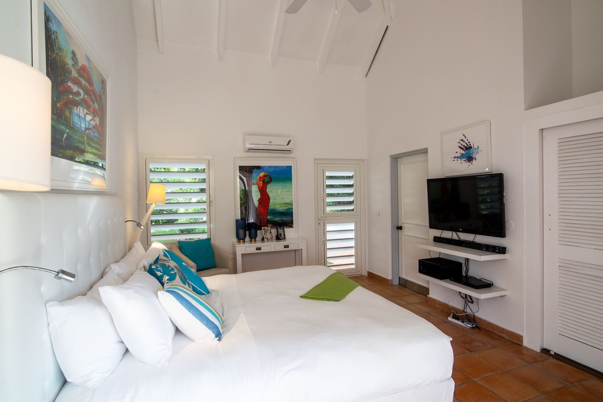 Mes Amis, A 13-Bedroom Cliff-Top Estate in Les Terres Basses - Photo 73