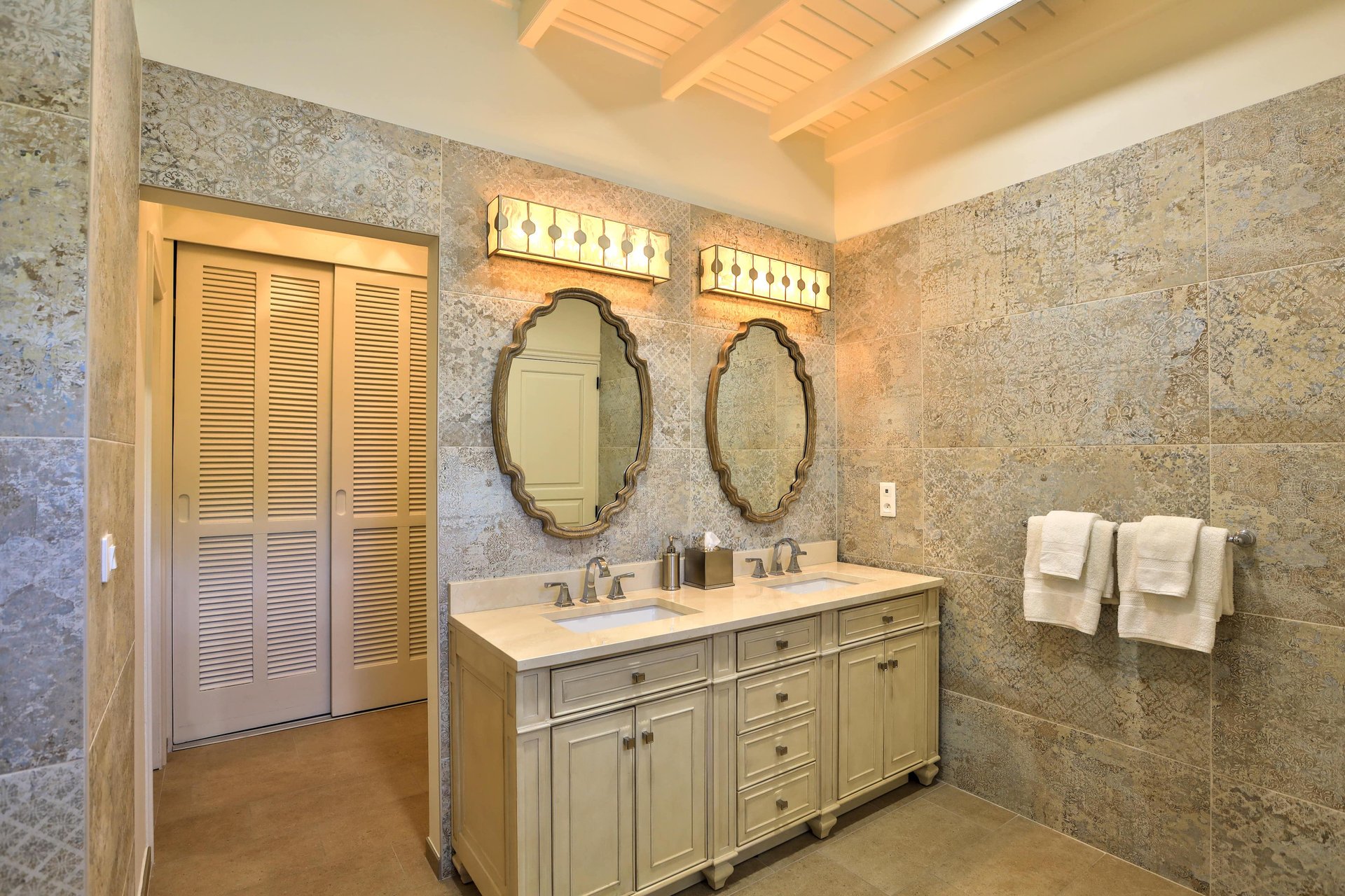 Mille Fleurs, A Four-Bedroom Garden Estate Above Baie aux Prunes - Photo 29