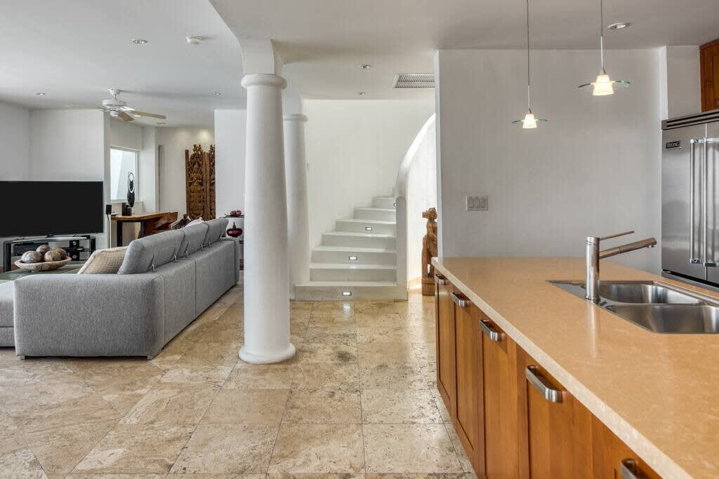 Villa Mumbai, Beachfront Calm at Shore Pointe in Cupecoy - Photo 11
