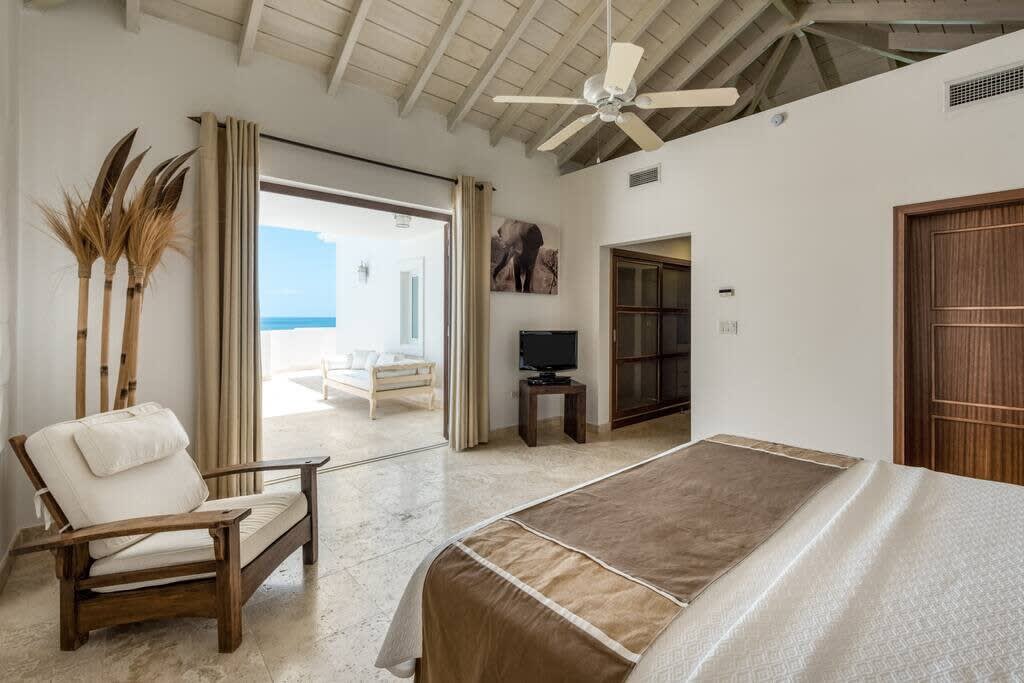 Villa Mumbai, Beachfront Calm at Shore Pointe in Cupecoy - Photo 17