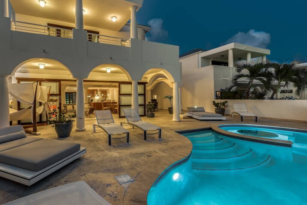 Villa Mumbai, Beachfront Calm at Shore Pointe in Cupecoy - Photo 26