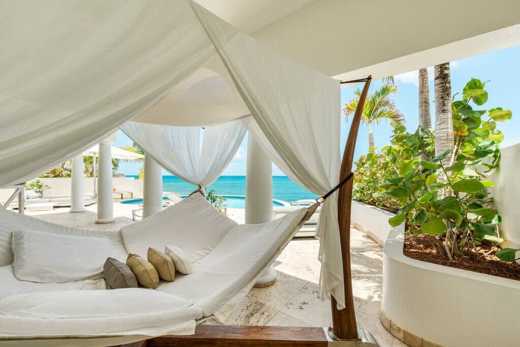 Villa Mumbai, Beachfront Calm at Shore Pointe in Cupecoy Gallery 3