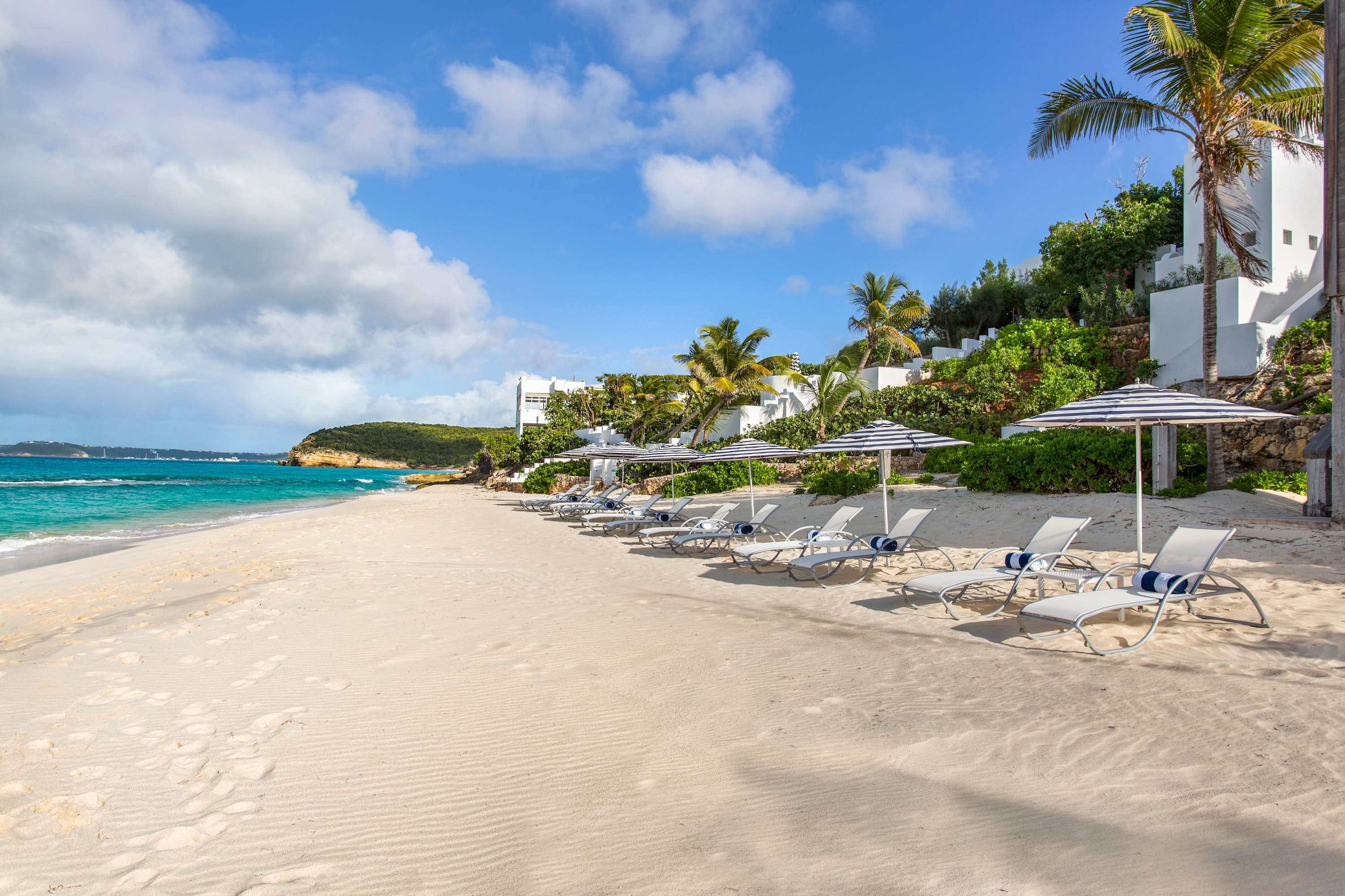 Villa Nuage, Five-Bedroom Ocean View Retreat on Long Bay Beach Gallery 3