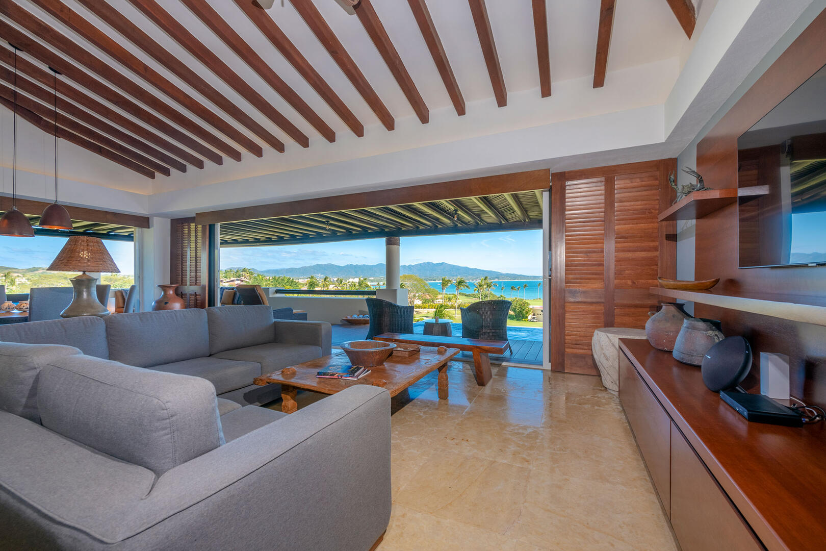 Penthouse Vista Encanto, Three-Bedroom Ocean-View Penthouse in El Encanto - Photo 19
