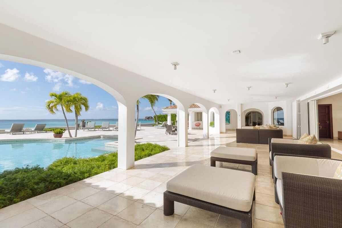 Petite Plage 4BR, Beachfront Grand Case Villa with Heated Pool and Five King Suites - Photo 13