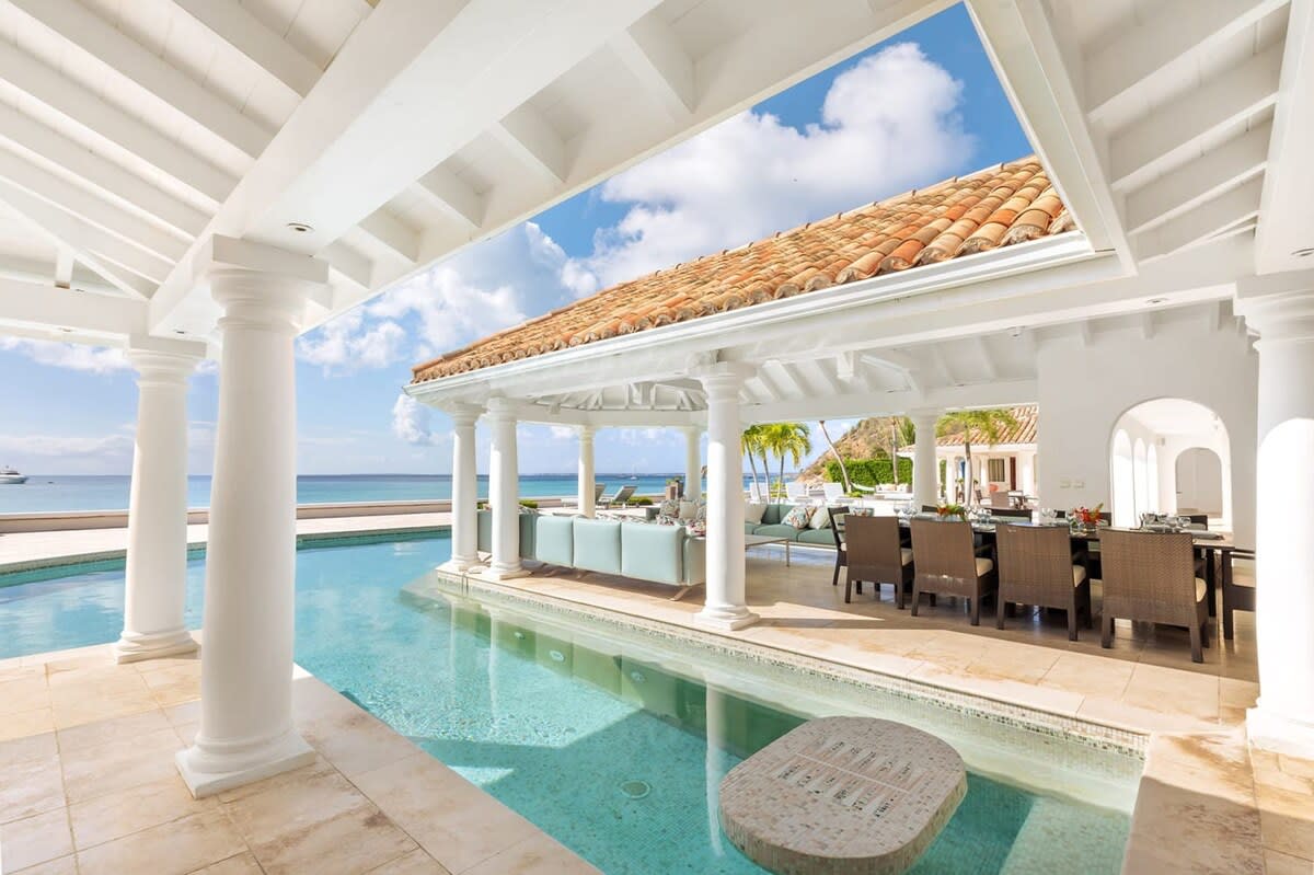Petite Plage 4BR, Beachfront Grand Case Villa with Heated Pool and Five King Suites Gallery 1