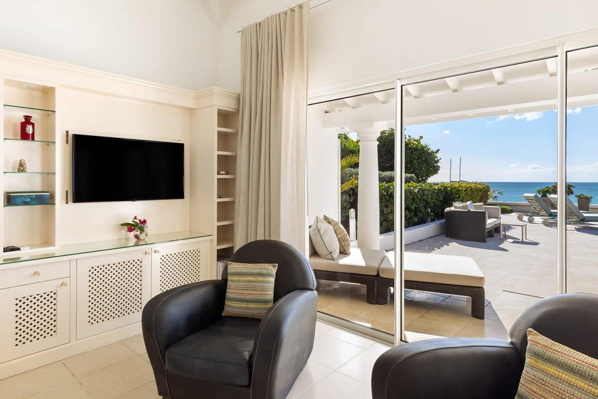 Petite Plage 4BR, Beachfront Grand Case Villa with Heated Pool and Five King Suites - Photo 20
