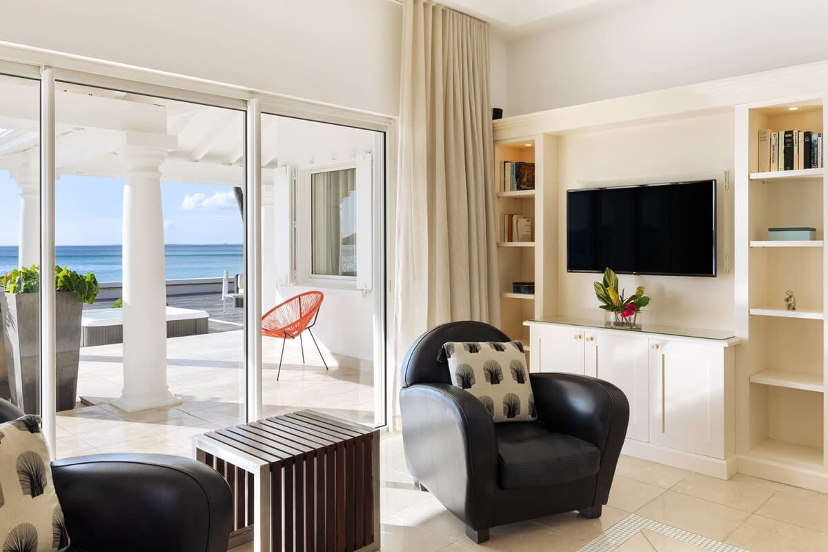 Petite Plage 4BR, Beachfront Grand Case Villa with Heated Pool and Five King Suites - Photo 23