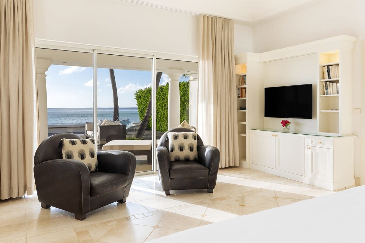 Petite Plage 4BR, Beachfront Grand Case Villa with Heated Pool and Five King Suites - Photo 27