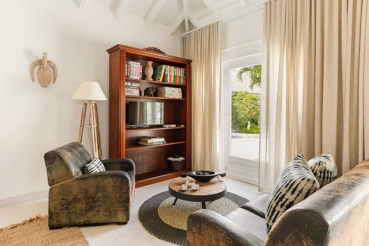 Petite Plage 4BR, Beachfront Grand Case Villa with Heated Pool and Five King Suites - Photo 35