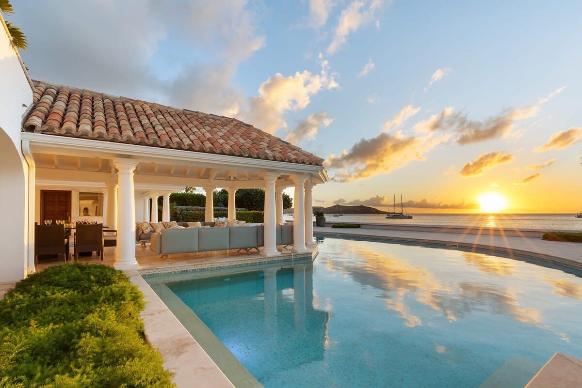 Petite Plage 4BR, Beachfront Grand Case Villa with Heated Pool and Five King Suites - Photo 38