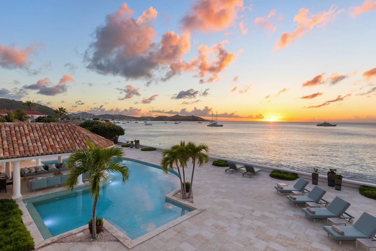 Petite Plage 4BR, Beachfront Grand Case Villa with Heated Pool and Five King Suites - Photo 41