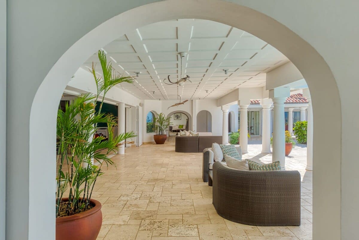 Villa Petite Plage 5, Grand Case Beachfront Estate with Six King Suites and Heated Pool - Photo 10