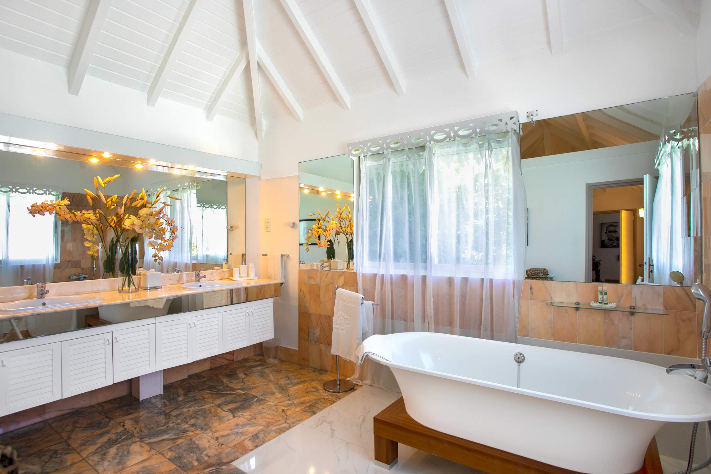 Privilège Estate, A Nine Bedroom Ocean View Retreat in Anse Marcel - Photo 25