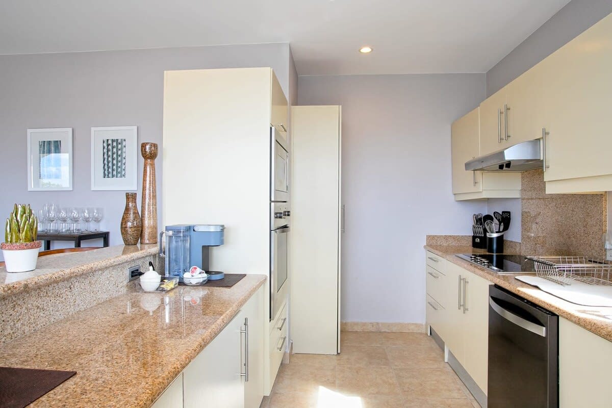 Villa Sea Breeze at Porto Cupecoy, Ocean-View Caribbean Condo with Resort Amenities - Photo 10