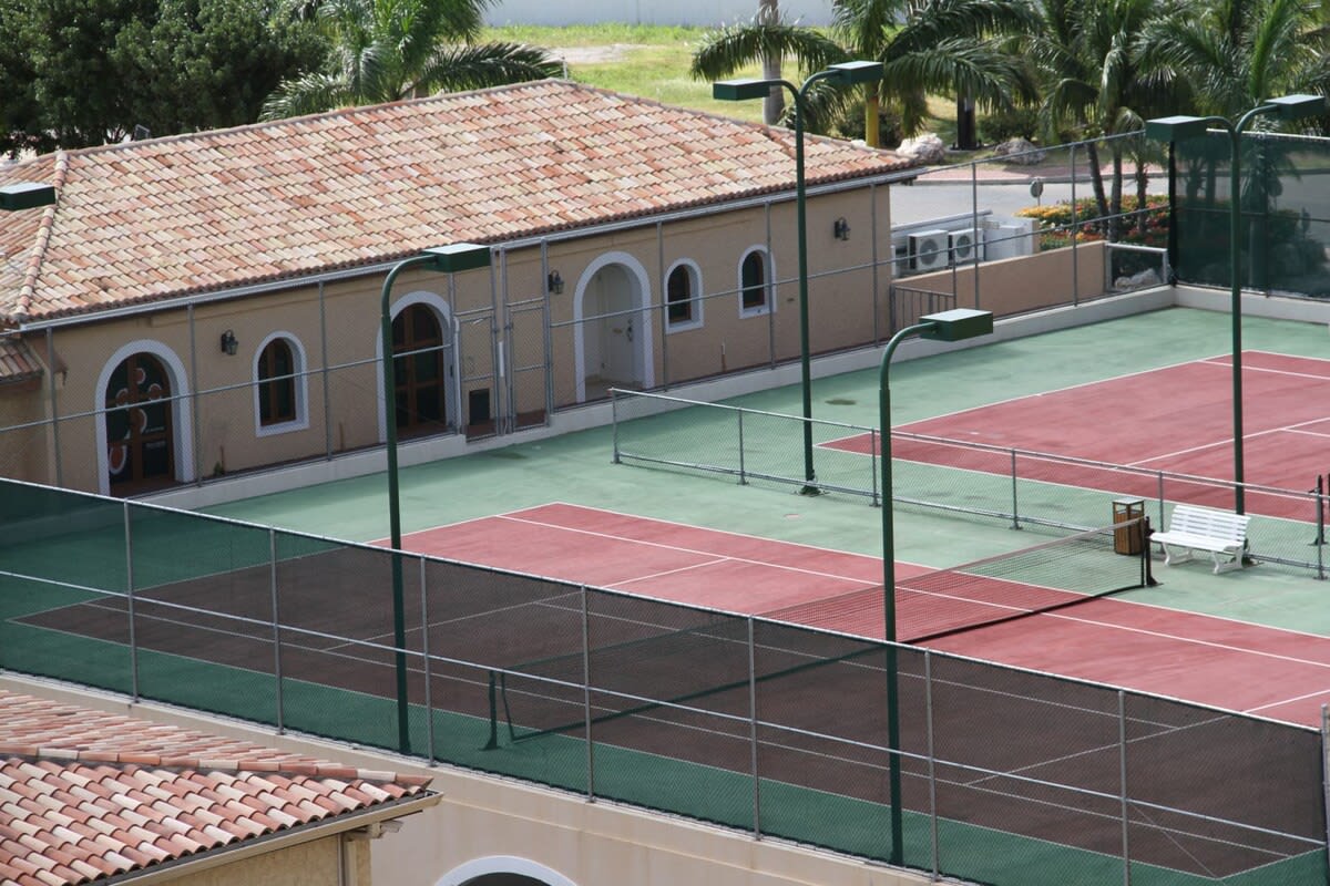 Villa Sea Breeze at Porto Cupecoy, Ocean-View Caribbean Condo with Resort Amenities - Photo 23