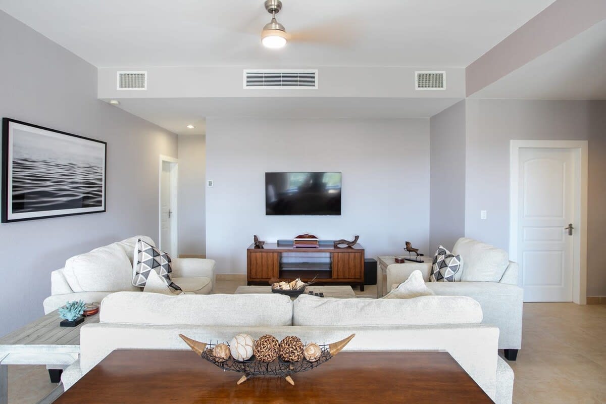 Villa Sea Breeze at Porto Cupecoy, Ocean-View Caribbean Condo with Resort Amenities - Photo 5