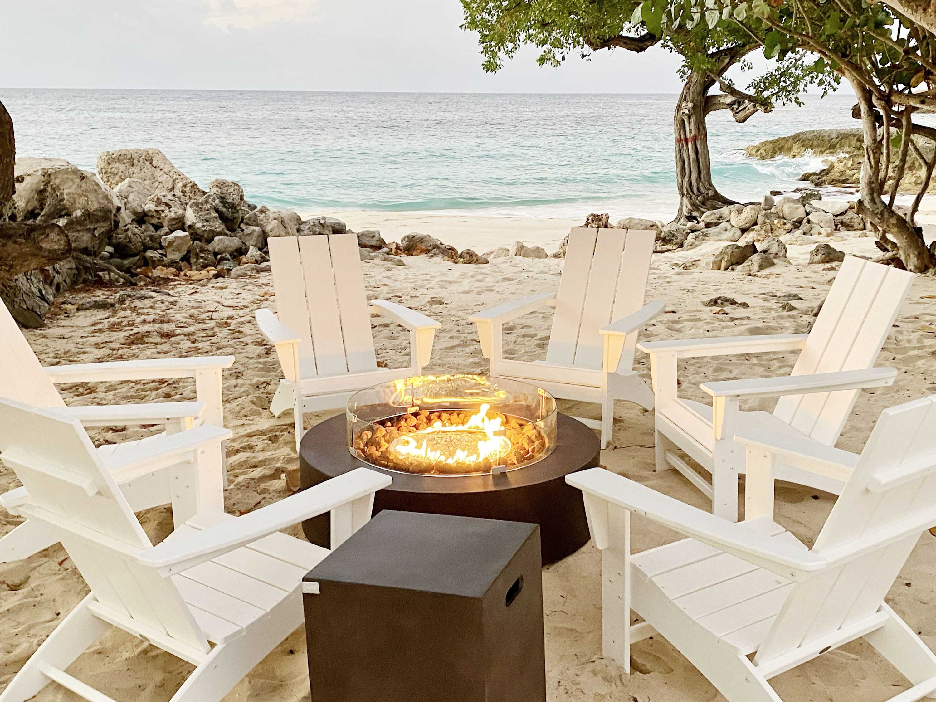 Seashell Beach House, Beachfront Limestone Bay Villa with Pool, Jacuzzi and Four King Suites - Photo 16