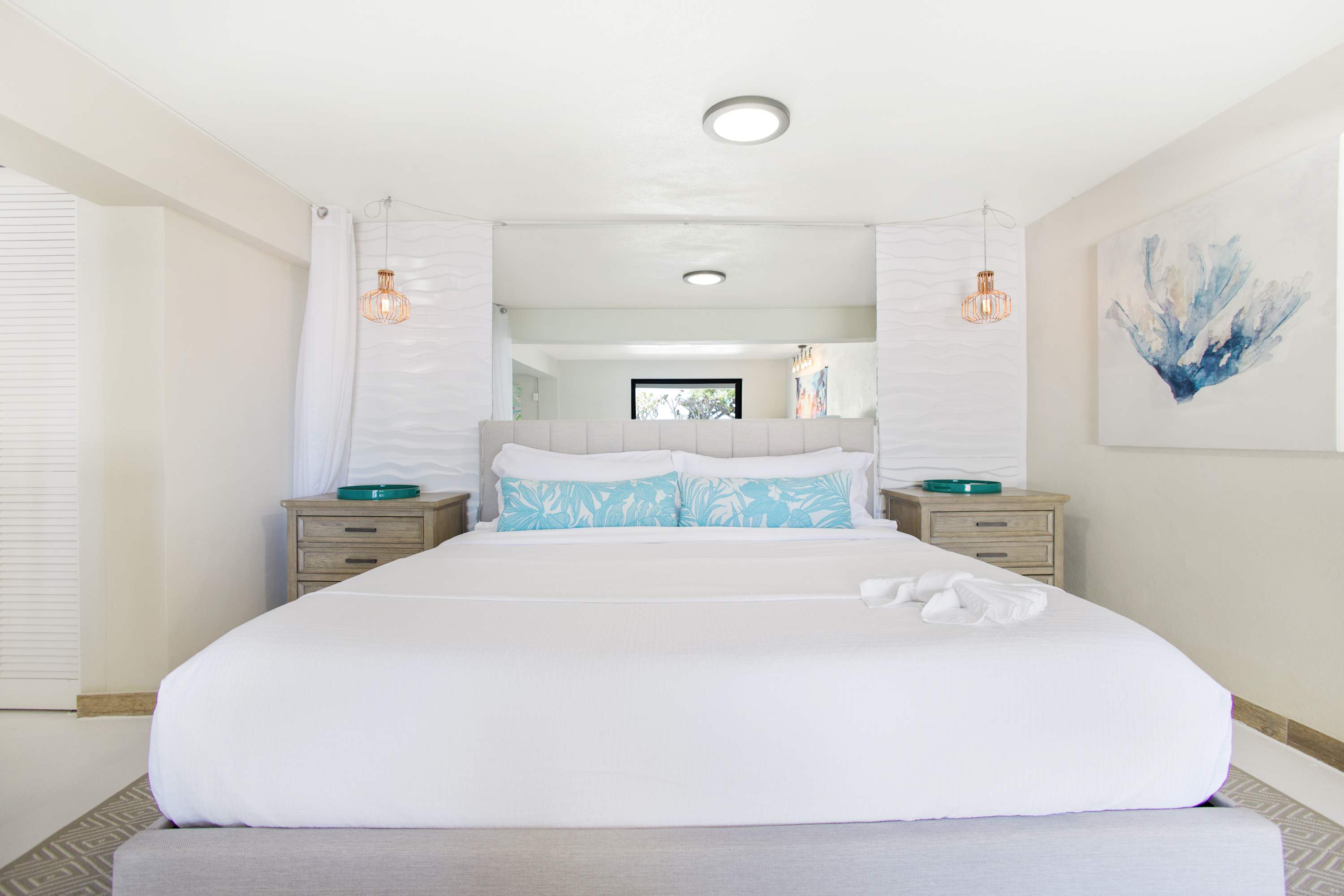 Seashell Beach House, Beachfront Limestone Bay Villa with Pool, Jacuzzi and Four King Suites - Photo 40
