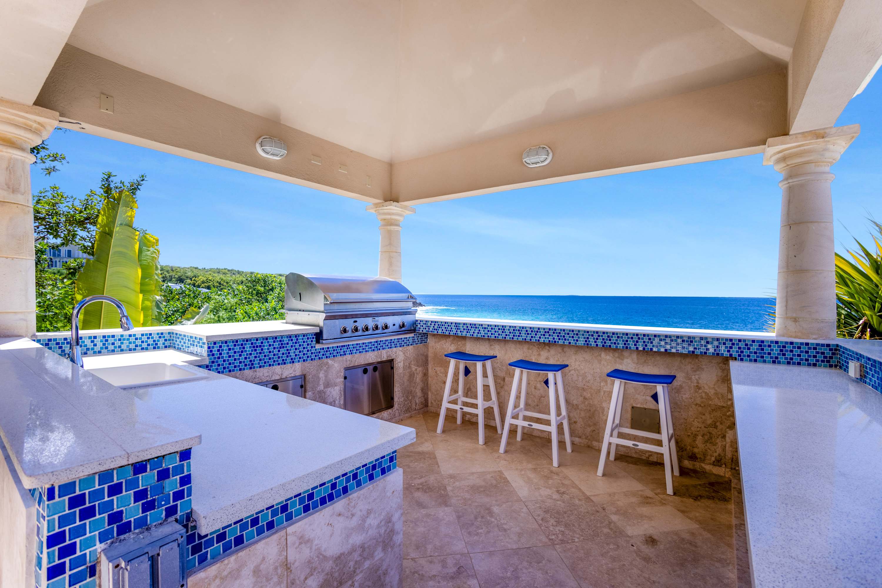 Seashell Villa, Limestone Bay Anguilla Beachfront Villa with Pool, Jacuzzi and Kayaks - Photo 14