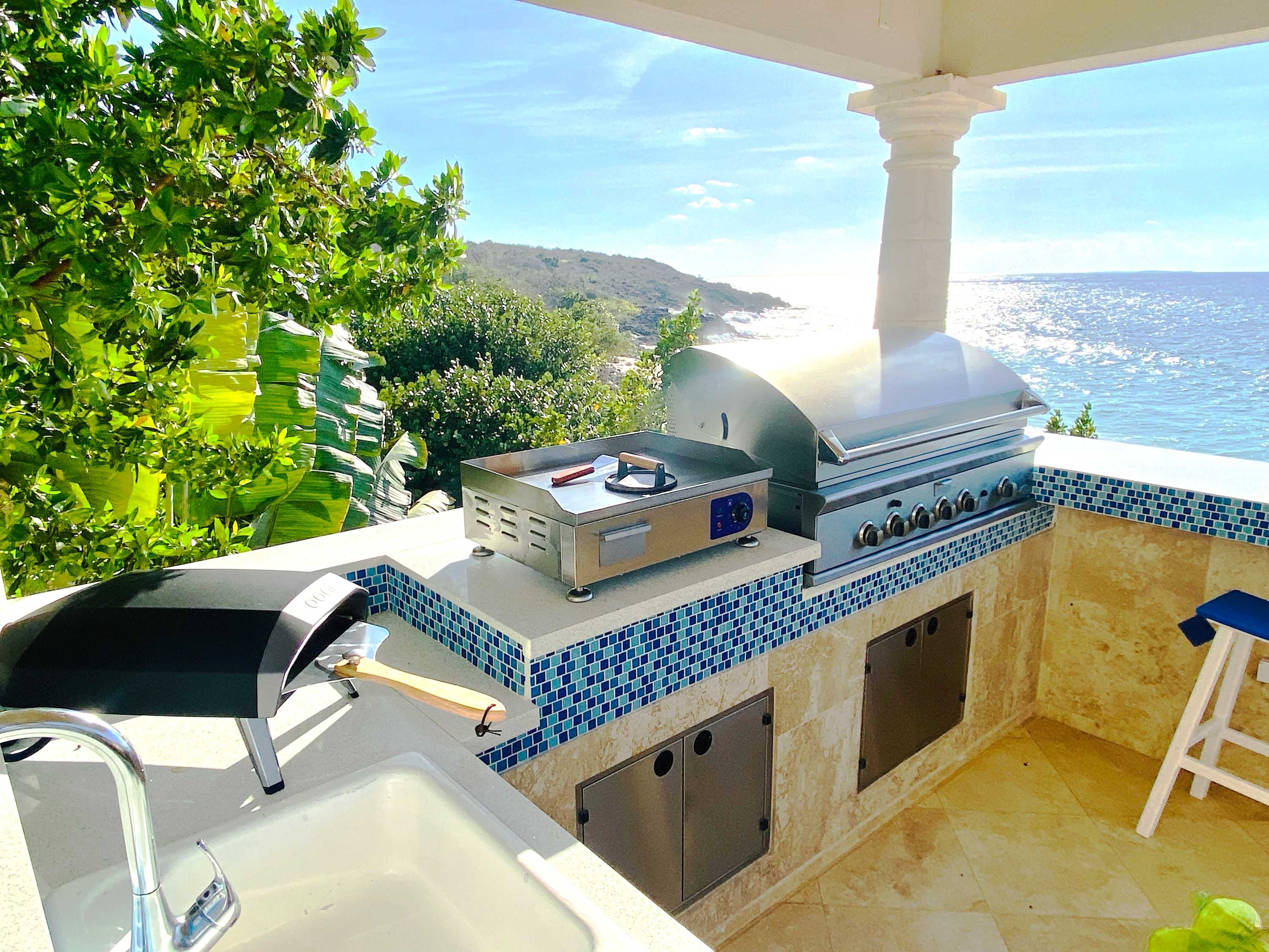 Seashell Villa, Limestone Bay Anguilla Beachfront Villa with Pool, Jacuzzi and Kayaks - Photo 15