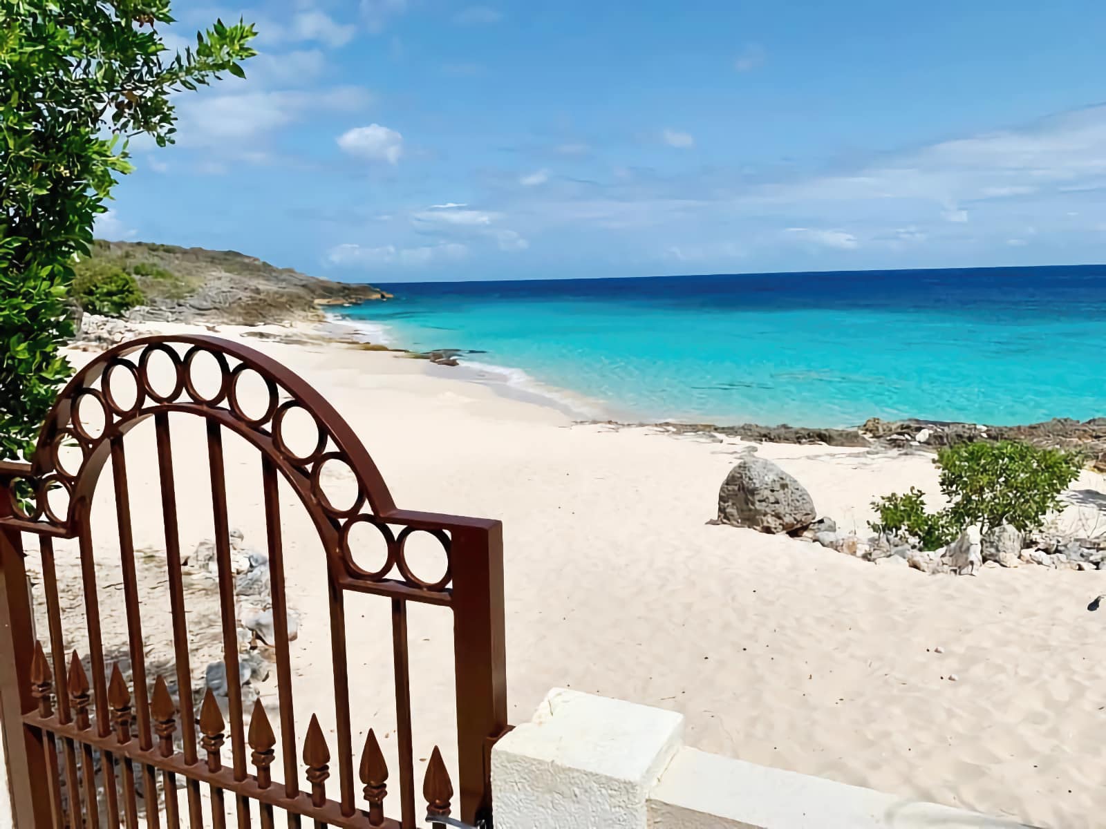 Seashell Villa, Limestone Bay Anguilla Beachfront Villa with Pool, Jacuzzi and Kayaks - Photo 16