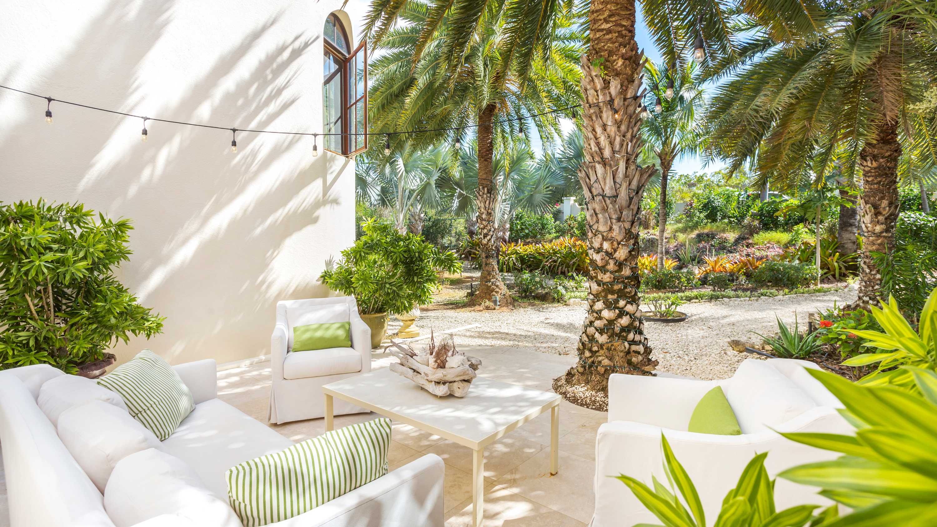 Seashell Villa, Limestone Bay Anguilla Beachfront Villa with Pool, Jacuzzi and Kayaks - Photo 38