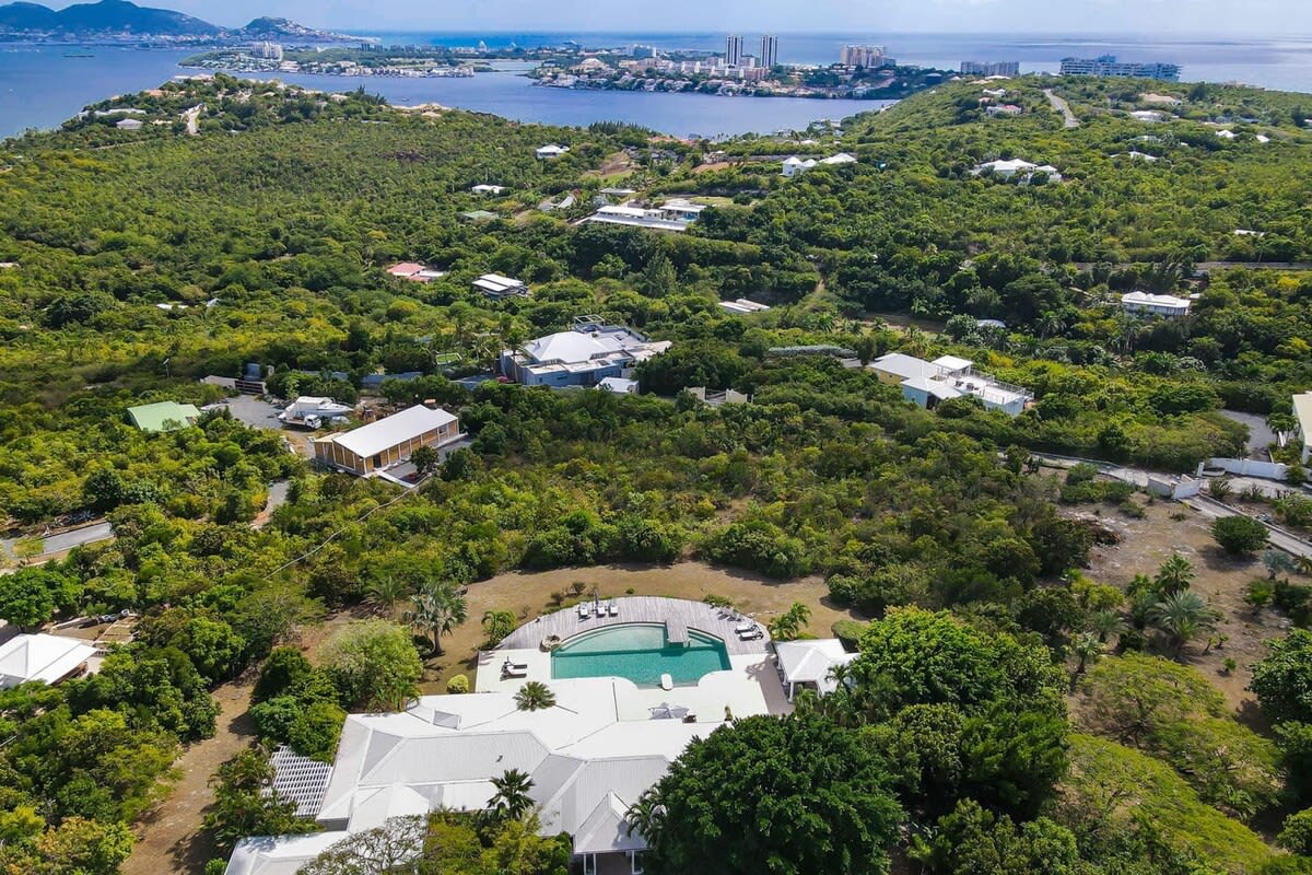 Villa Sol e Luna, Ocean-View Villa in Terres Basses - Photo 8