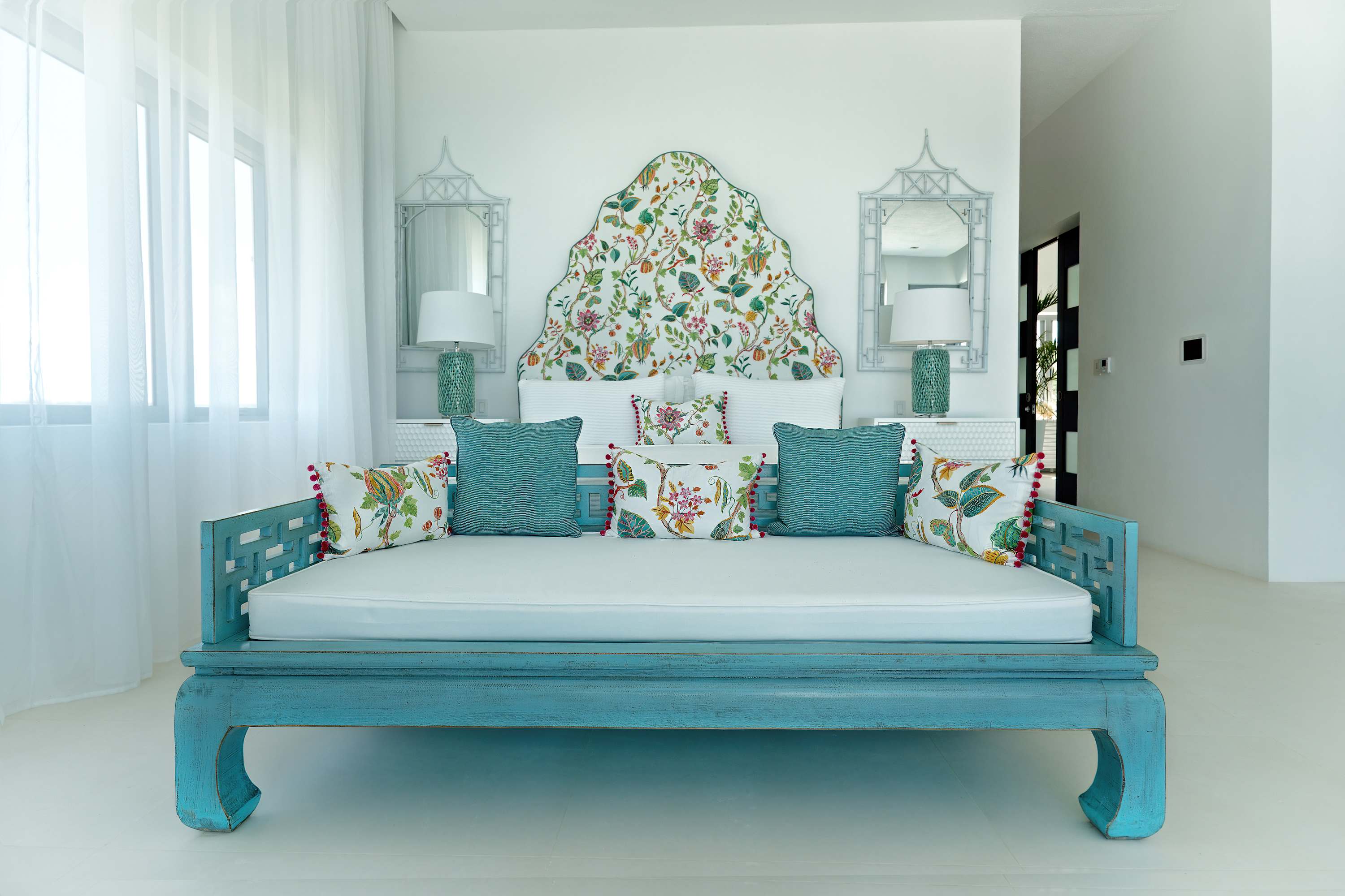 The Coastal House, Meads Bay Beachfront Estate with Eight King Suites - Photo 18