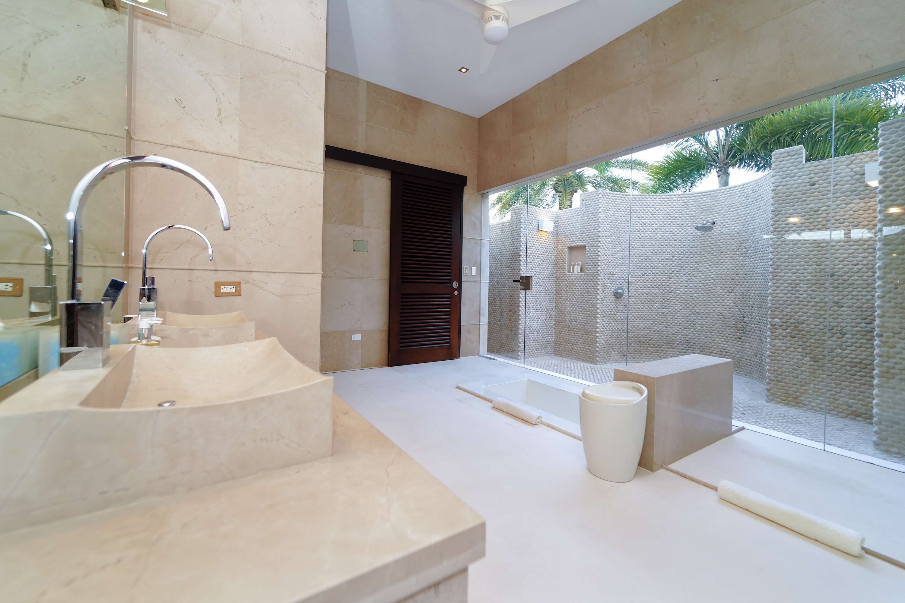The Coastal House, Meads Bay Beachfront Estate with Eight King Suites - Photo 29