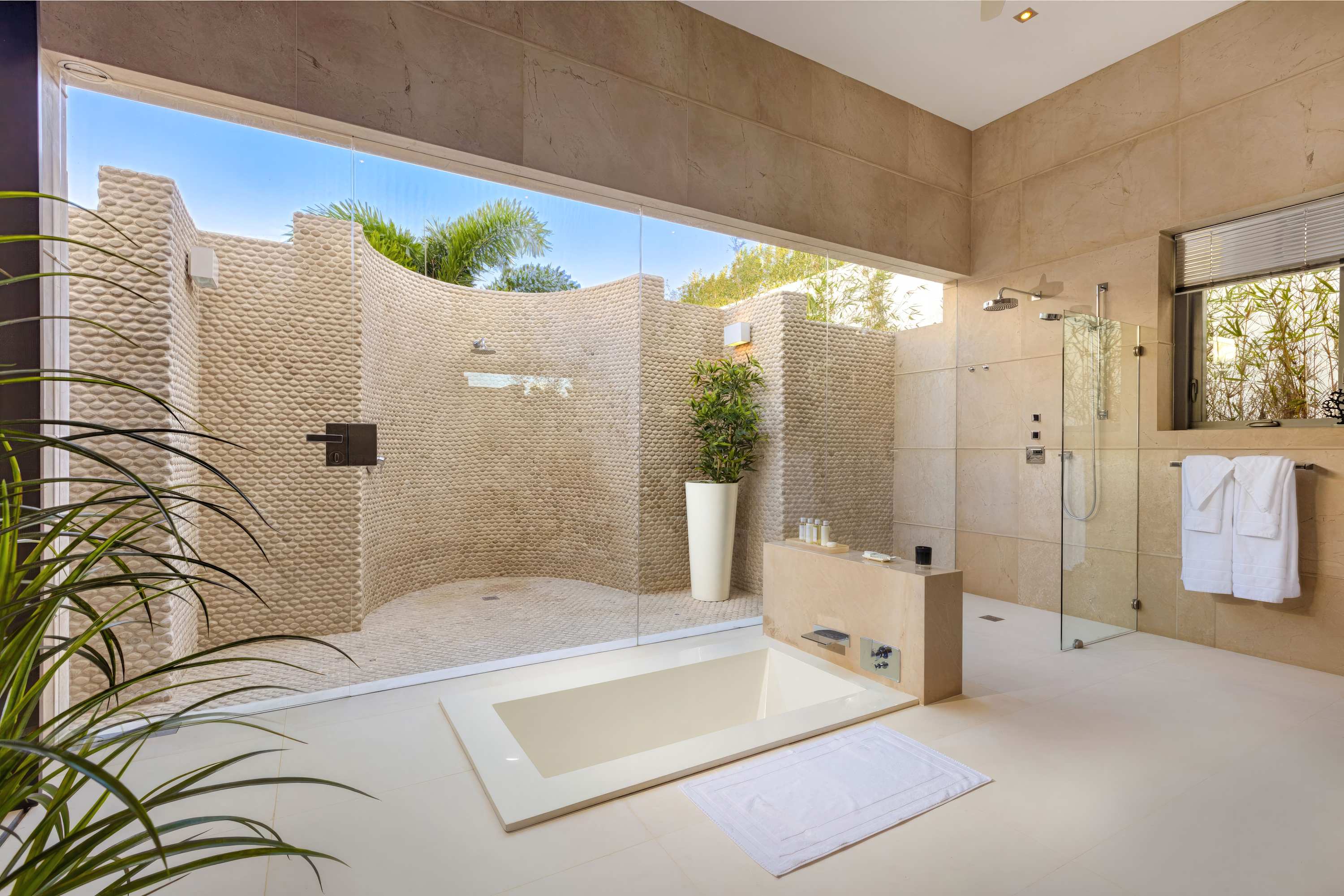 The Coastal House, Meads Bay Beachfront Estate with Eight King Suites - Photo 30