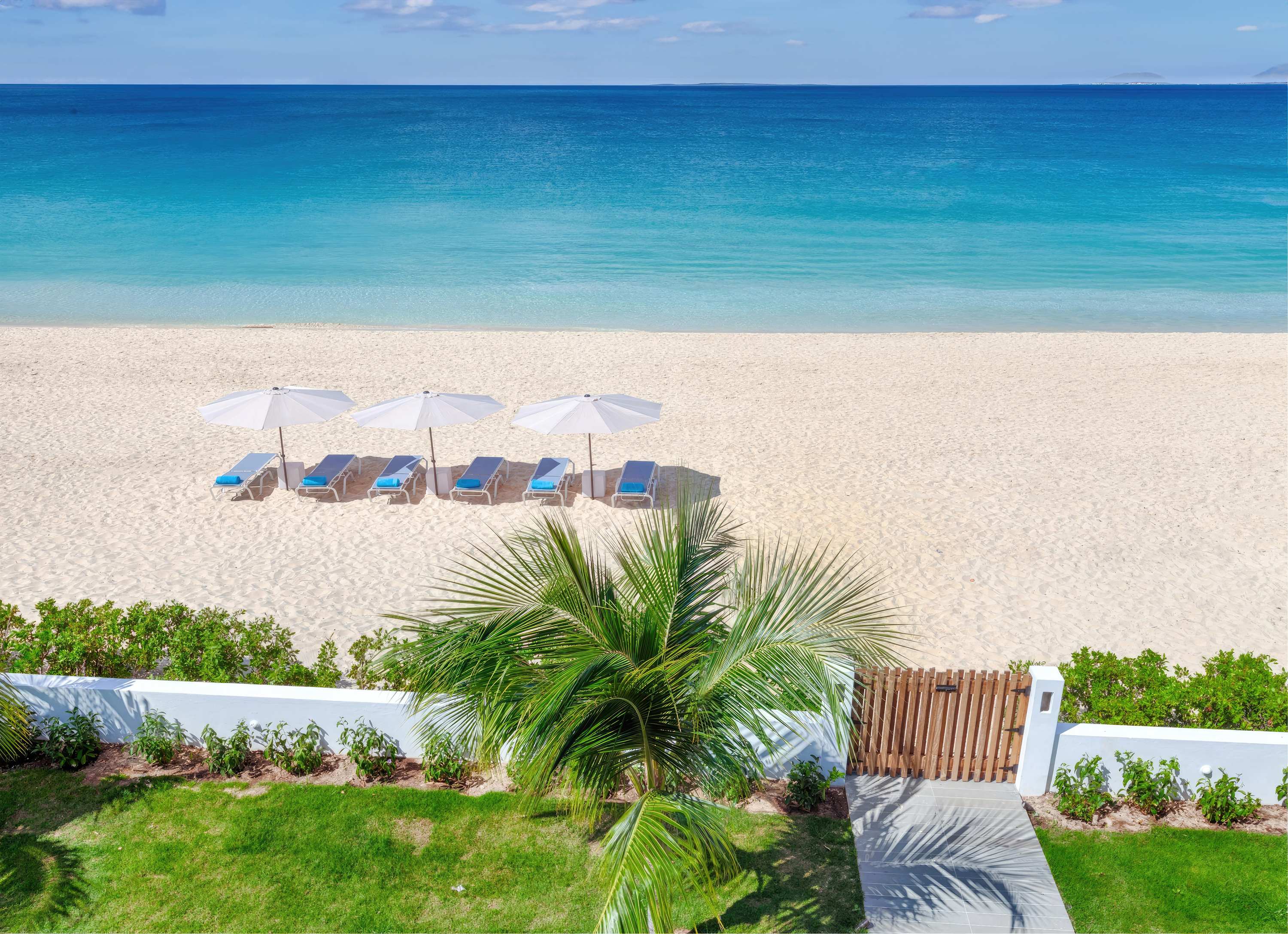 The Coastal House, Meads Bay Beachfront Estate with Eight King Suites - Photo 5