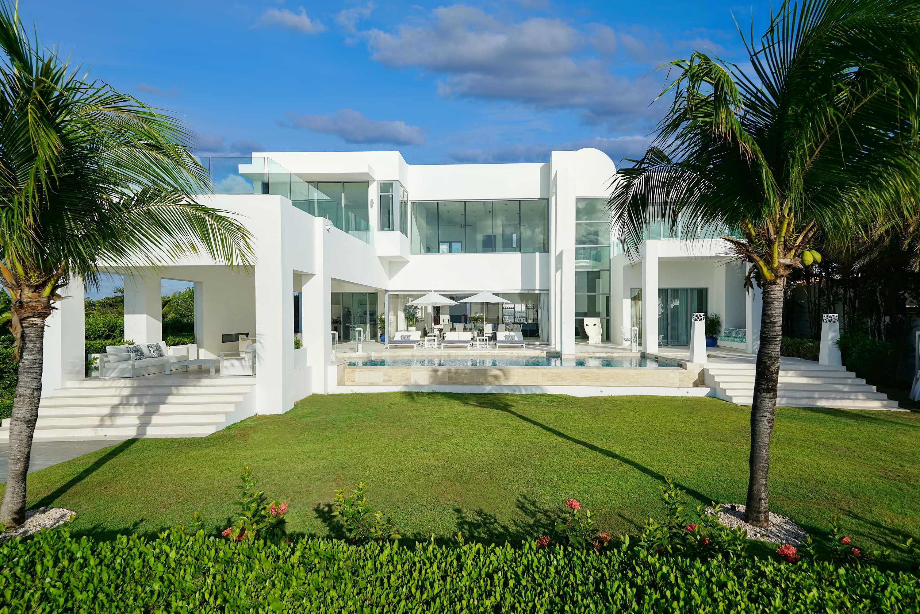 The Coastal House, Meads Bay Beachfront Estate with Eight King Suites - Photo 7
