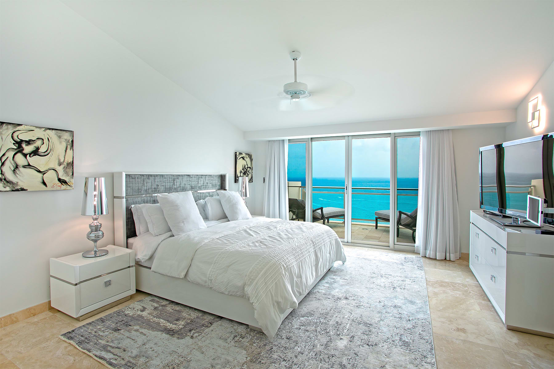 The Cove at The Cliff, a Beachfront Cupecoy Penthouse - Photo 19