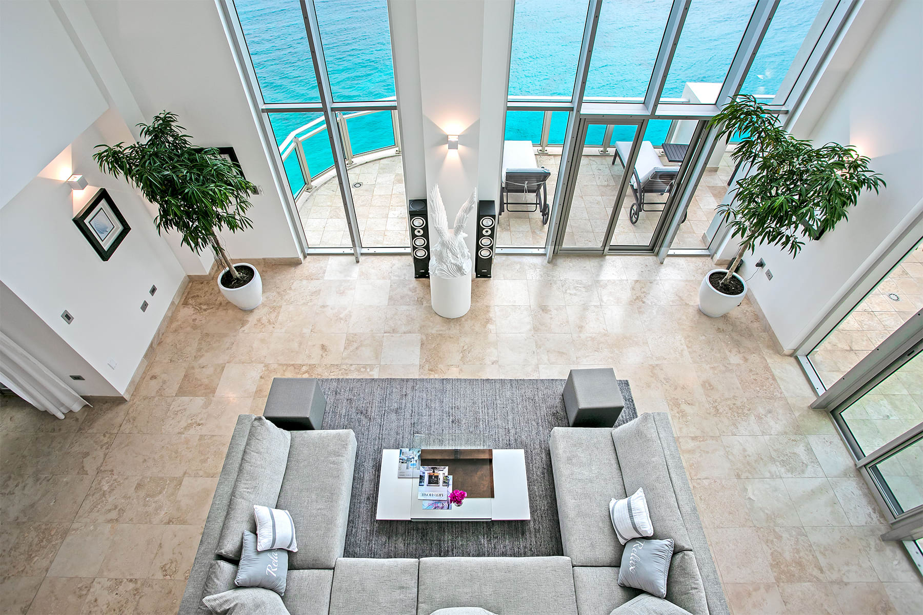 The Cove at The Cliff, a Beachfront Cupecoy Penthouse Gallery 2