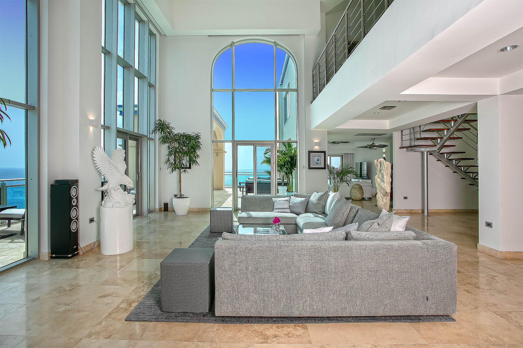 The Cove at The Cliff, a Beachfront Cupecoy Penthouse - Photo 6